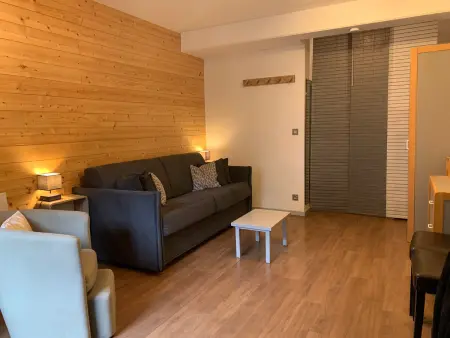Location appartement à Brides les Bains, Studio 4 pers avec balcon et WIFI au centre-ville