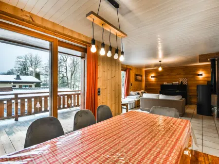 Chalet familial confortable 7 pers, 800m des pistes, terrasse, parking, WiFi, équipements modernes - Photo 2