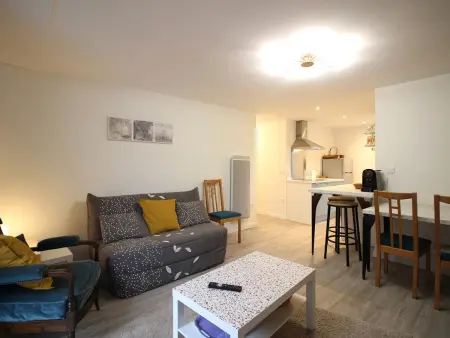 Bel appartement T3 rénové à La Bourboule, 4 personnes, 49m², proche thermes, wifi - Photo 1