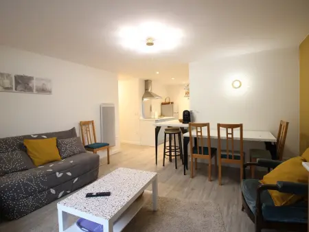 Bel appartement T3 rénové à La Bourboule, 4 personnes, 49m², proche thermes, wifi - Photo 3