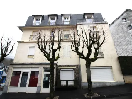 Bel appartement T3 rénové à La Bourboule, 4 personnes, 49m², proche thermes, wifi - Photo 9