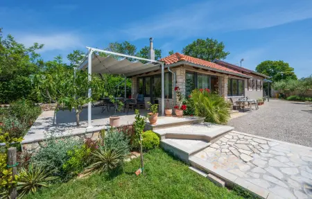 Location maison à Peroj