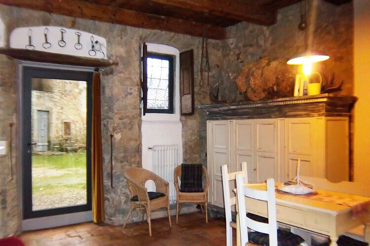 San Godenzo Sagrestia 2 – Maison 4 pers., piscine & lac - Photo 9