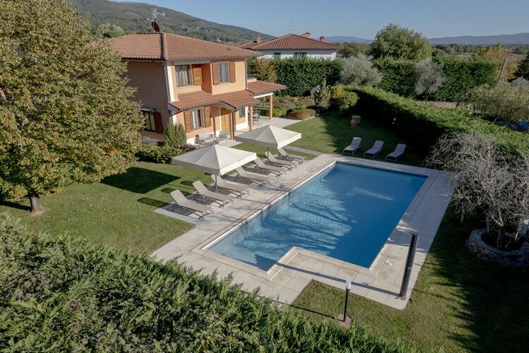 Villa Loro Ciuffenna : 5 chambres, piscine privée, vue Toscane - Photo 2