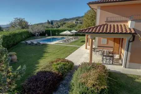 Villa Loro Ciuffenna : 5 chambres, piscine privée, vue Toscane : photo 3
