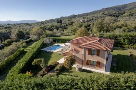 Villa Loro Ciuffenna : 5 chambres, piscine privée, vue Toscane : photo 4