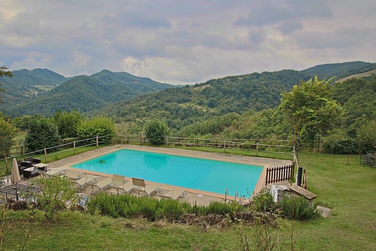 Maison Nicchio di Rosa - Piscine et jardin à Apecchio - Photo 9