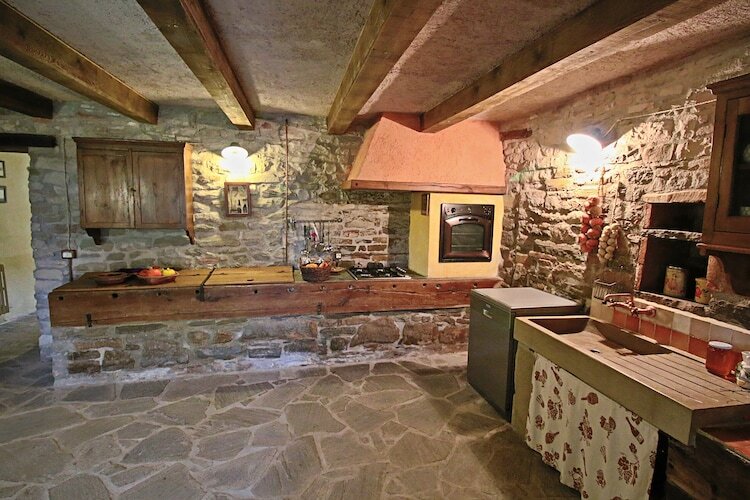 Maison Nicchio di Rosa - Piscine et jardin à Apecchio - Photo 16