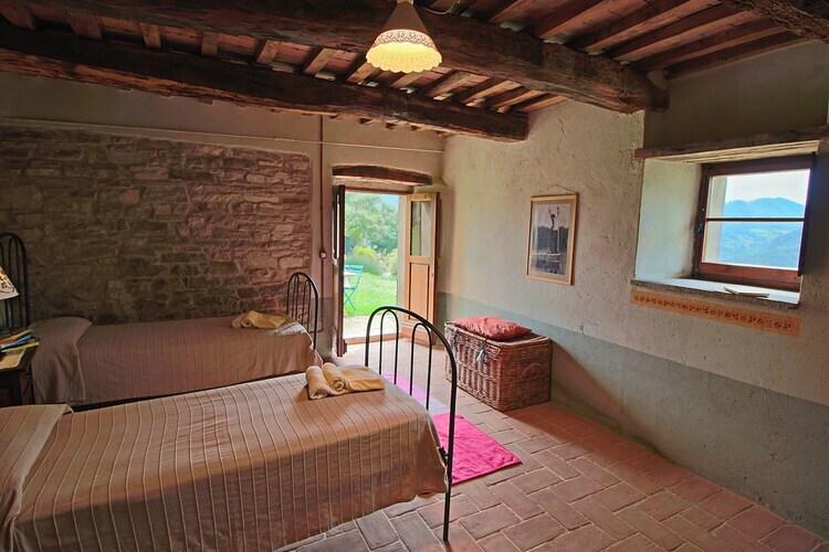 Maison Nicchio di Rosa - Piscine et jardin à Apecchio - Photo 17