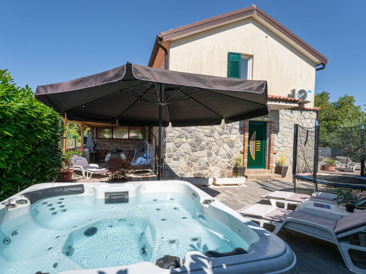 Villa Agnes à Krk : maison 3 étages piscine privée - Photo 3