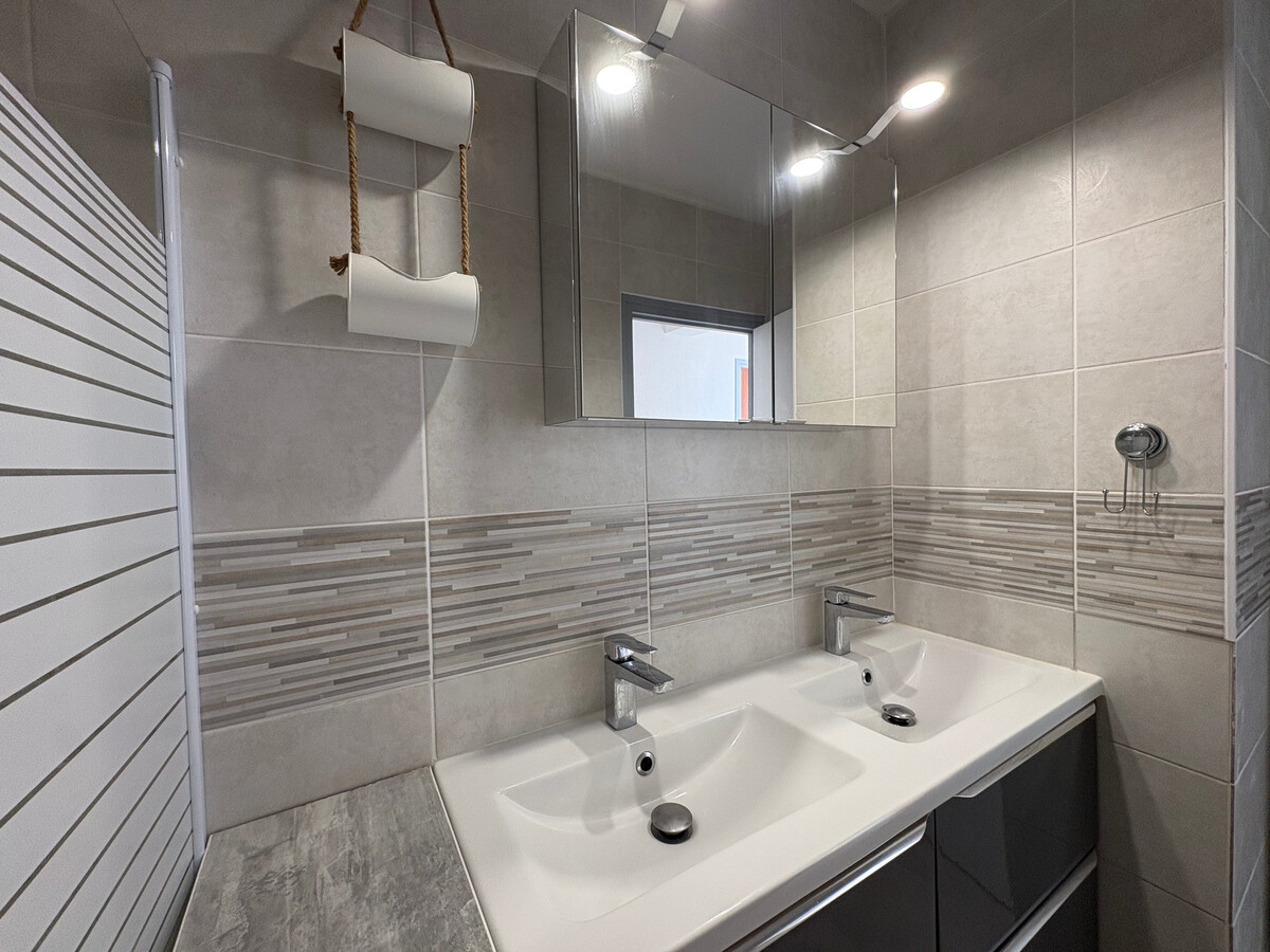 Studio lumineux 30m² avec alcôve, grand balcon face mer - Photo 8