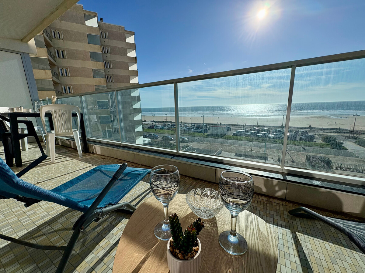 Studio lumineux 30m² avec alcôve, grand balcon face mer - Photo 11