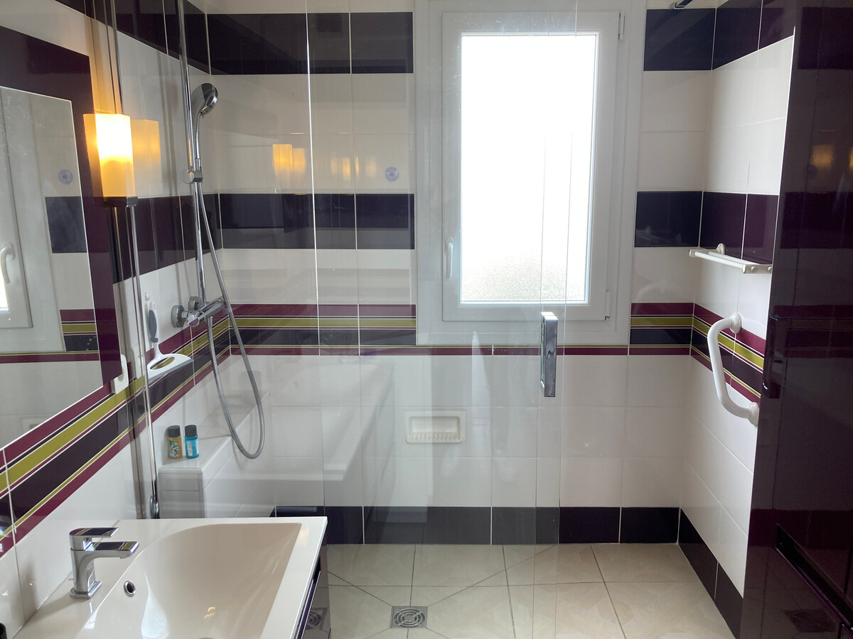 Appartement 69 m² 4 pers, 200 m plage, parking privé - Photo 7
