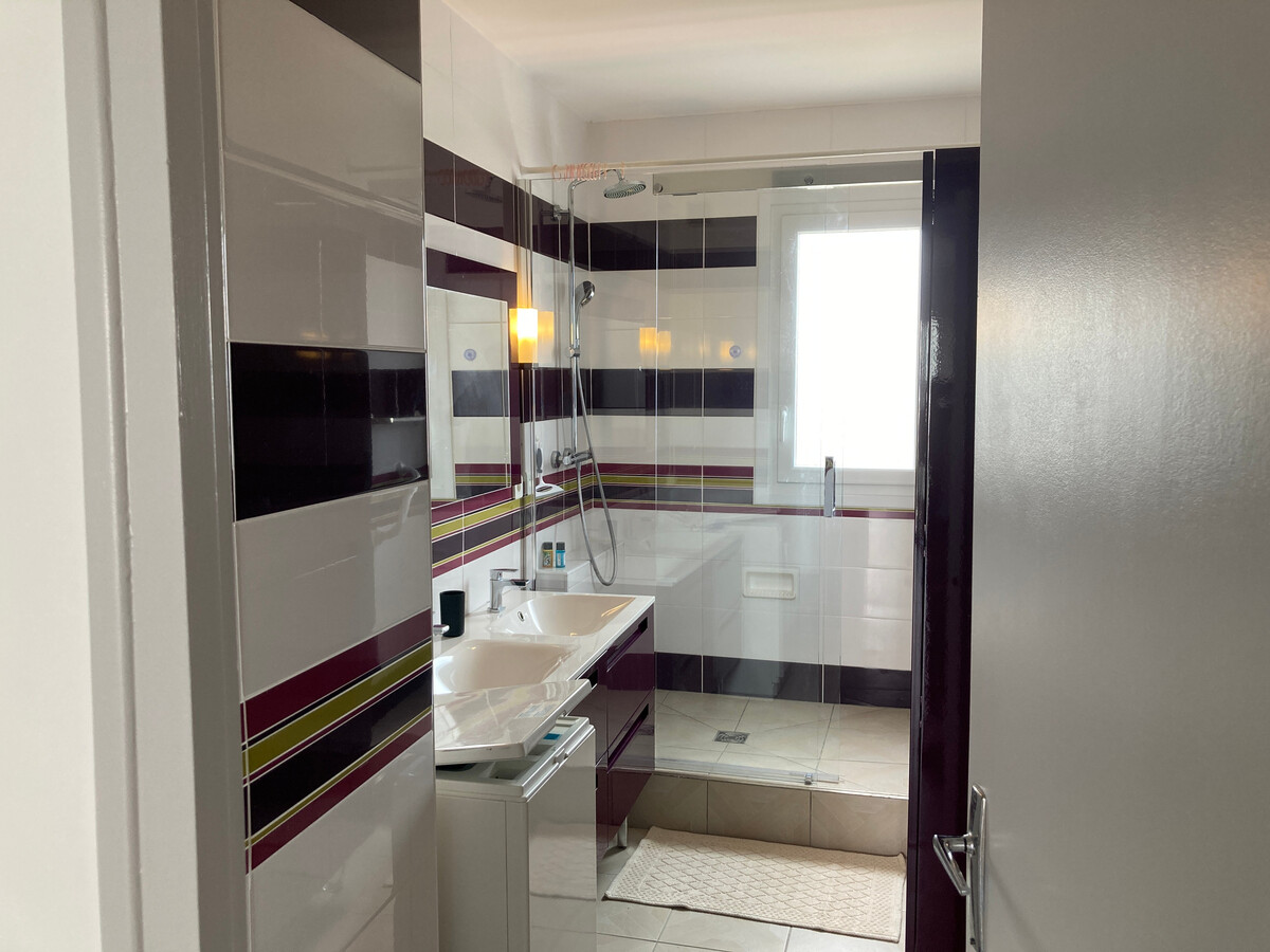 Appartement 69 m² 4 pers, 200 m plage, parking privé - Photo 20