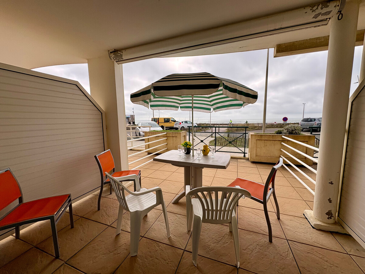 Appartement face mer avec terrasse et école de voile - Photo 11
