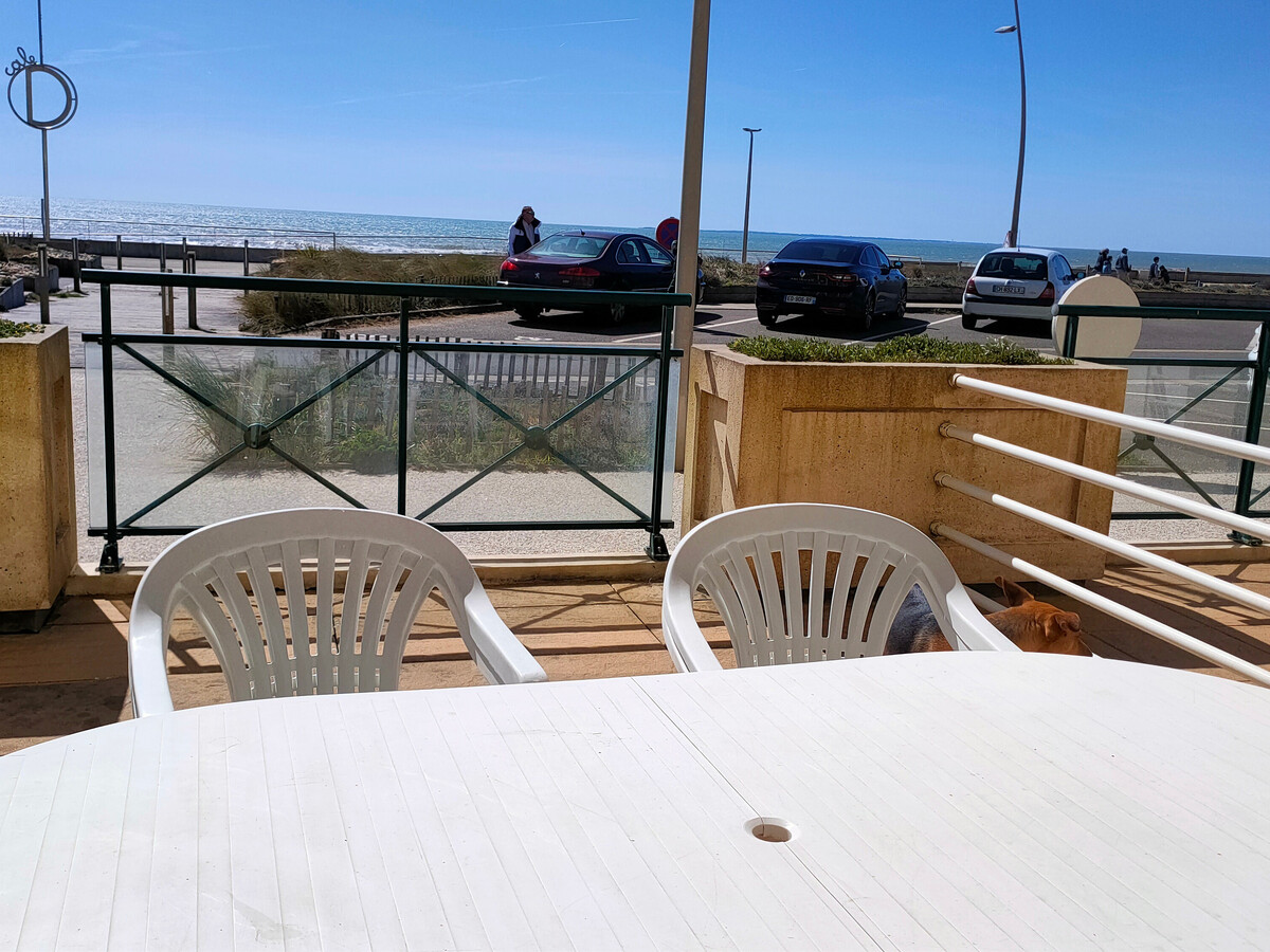 Appartement face mer avec terrasse et école de voile - Photo 13