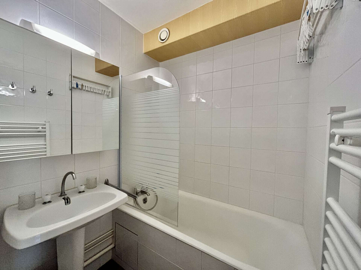 Studio 4 pers. balcon sud, 150m des remontées – La Salle-les-Alpes - Photo 4