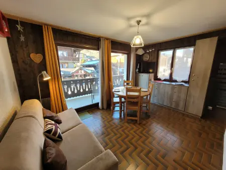 Appartement rénové au coeur des Gets, balcon et pistes à 100 m : photo 2