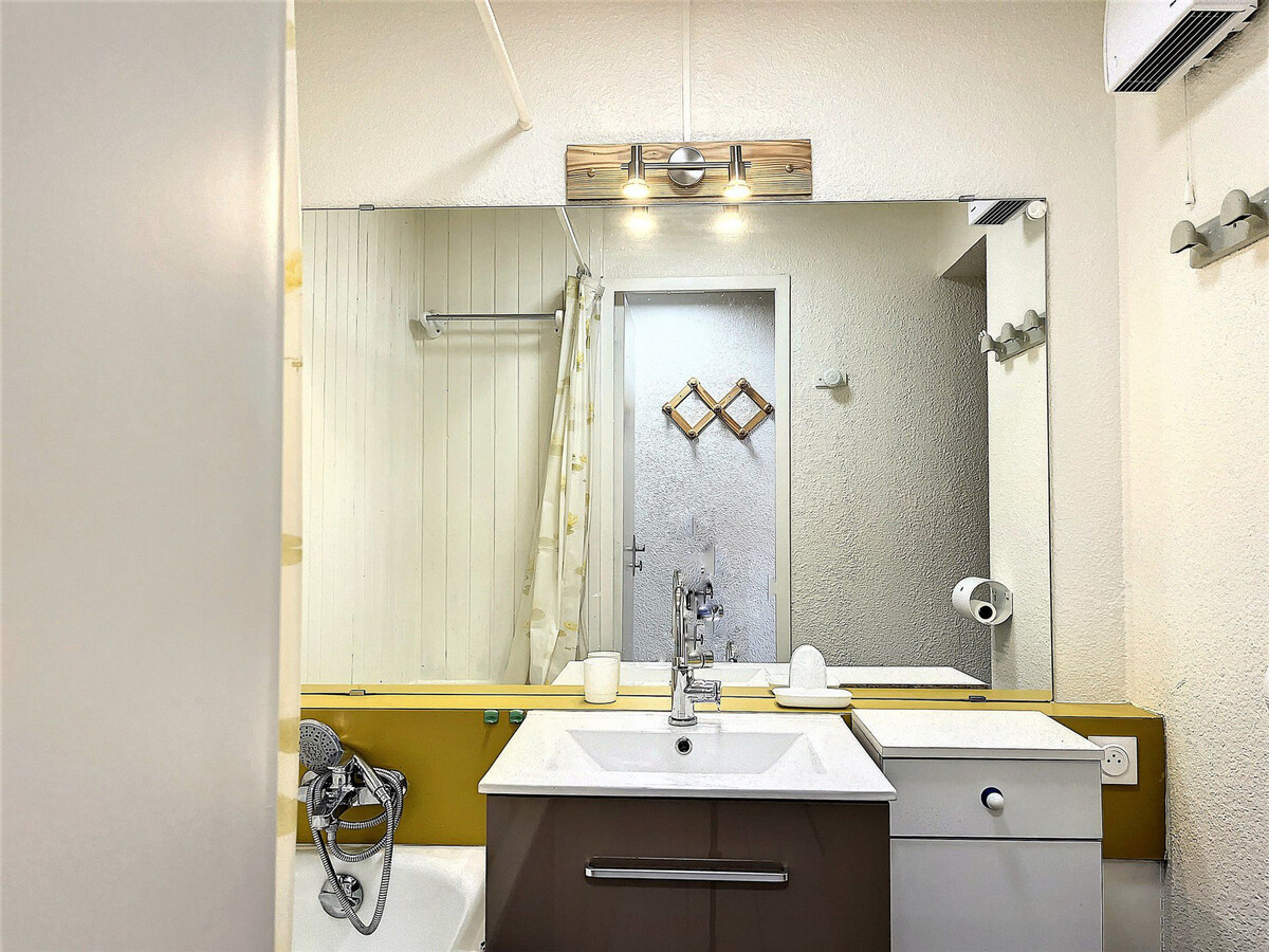 Studio 22m² aux pieds des pistes, balcon sud - Photo 11