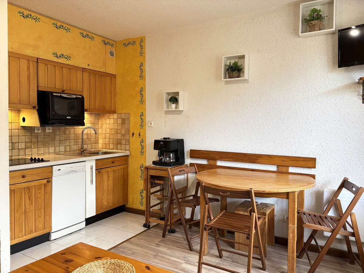 Studio skis aux pieds aux Orres, 4 personnes, balcon - Photo 4