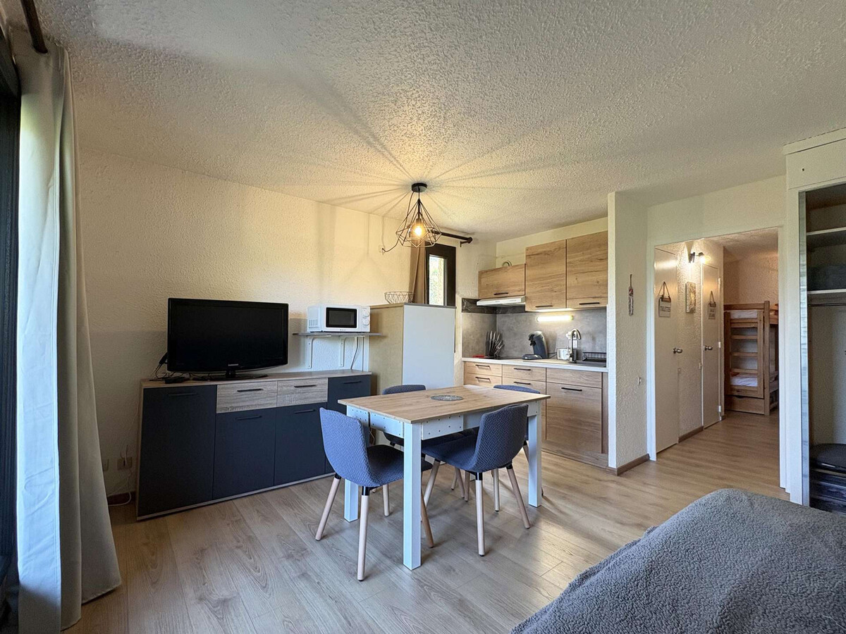 Grand studio 6 pers aux Orres, balcon Sud proche pistes - Photo 1