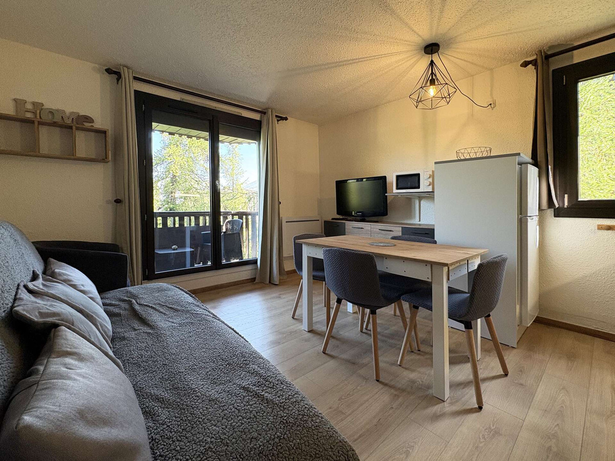Grand studio 6 pers aux Orres, balcon Sud proche pistes - Photo 4