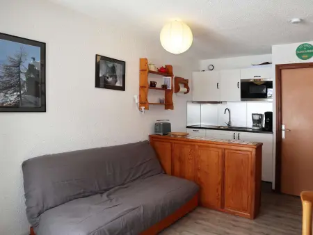 Location appartement à Les Orres, Studio au cœur des Orres 1650, accès pistes, balcon