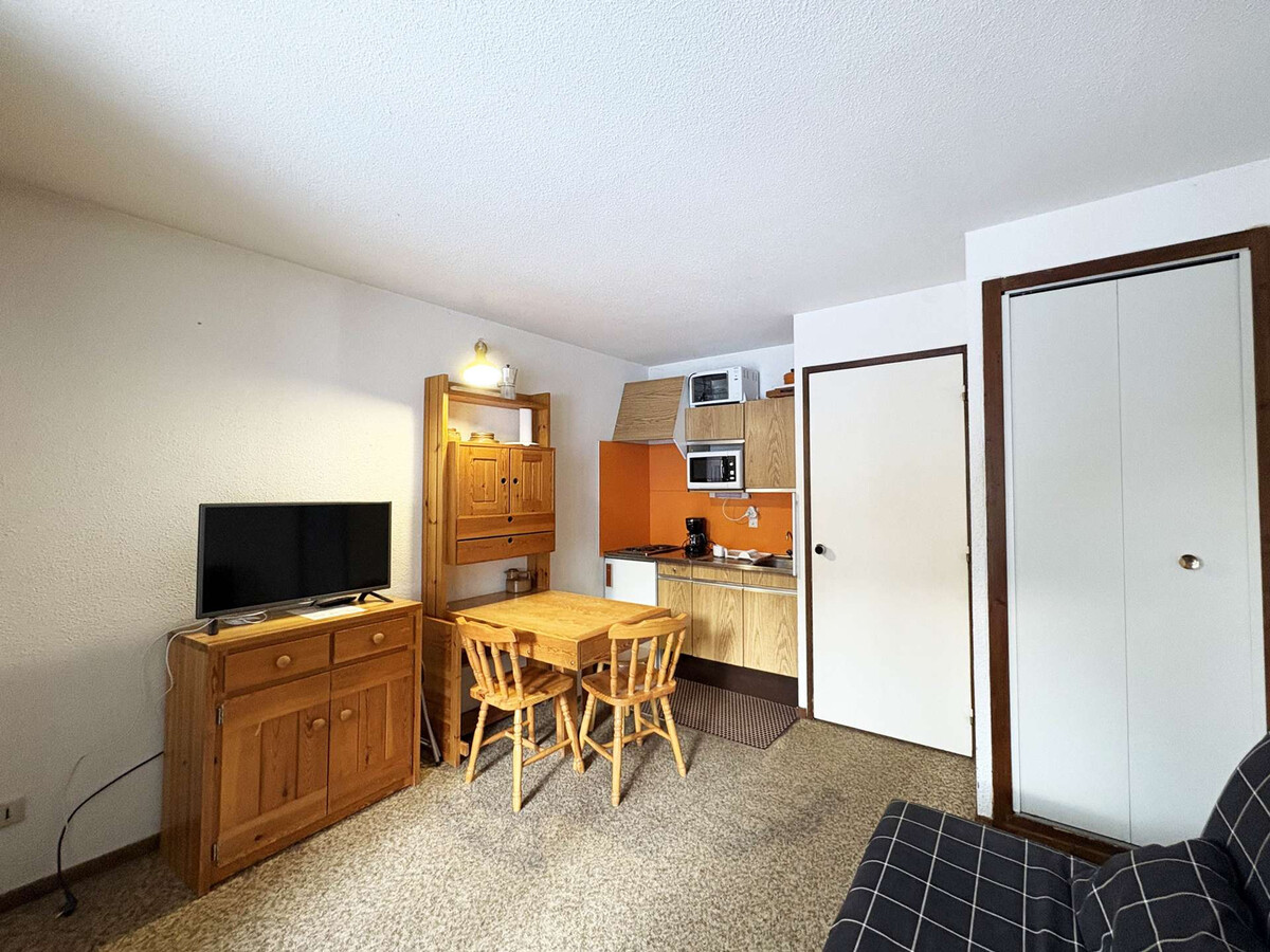 Studio 4 pers aux Orres, balcon sud, skis aux pieds - Photo 4