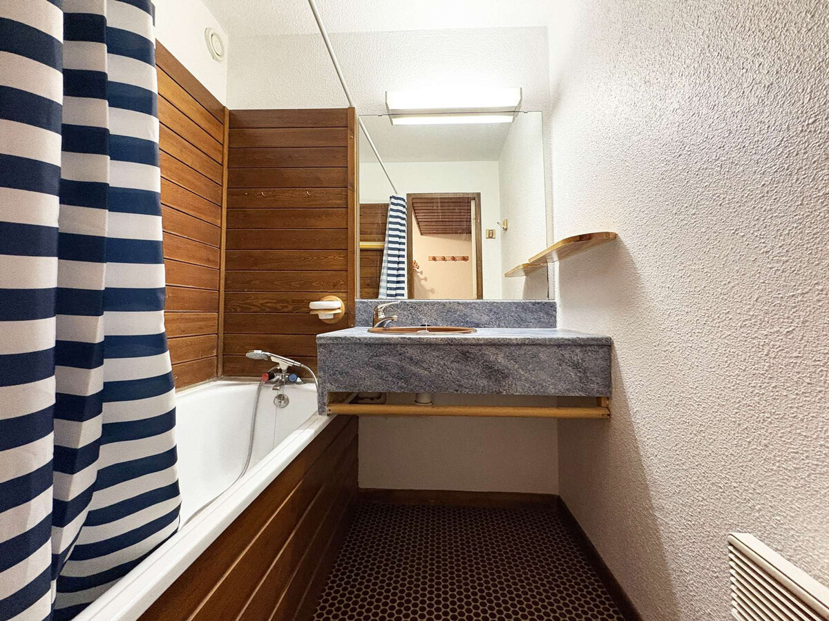 Studio 4 pers aux Orres, balcon sud, skis aux pieds - Photo 7