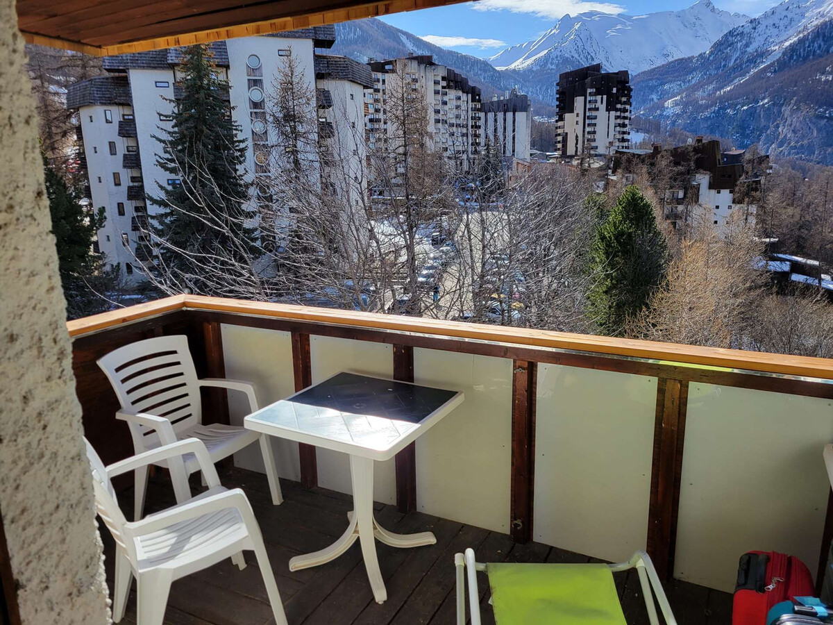 T2 6 pers aux Orres 1650 : balcon, vue panoramique - Photo 8