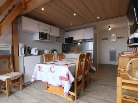 Location appartement à Huez, Charmant 4 pièces avec balcon, proche commerces et remontées, Alpe dHuez, 6 pers, animaux acceptés