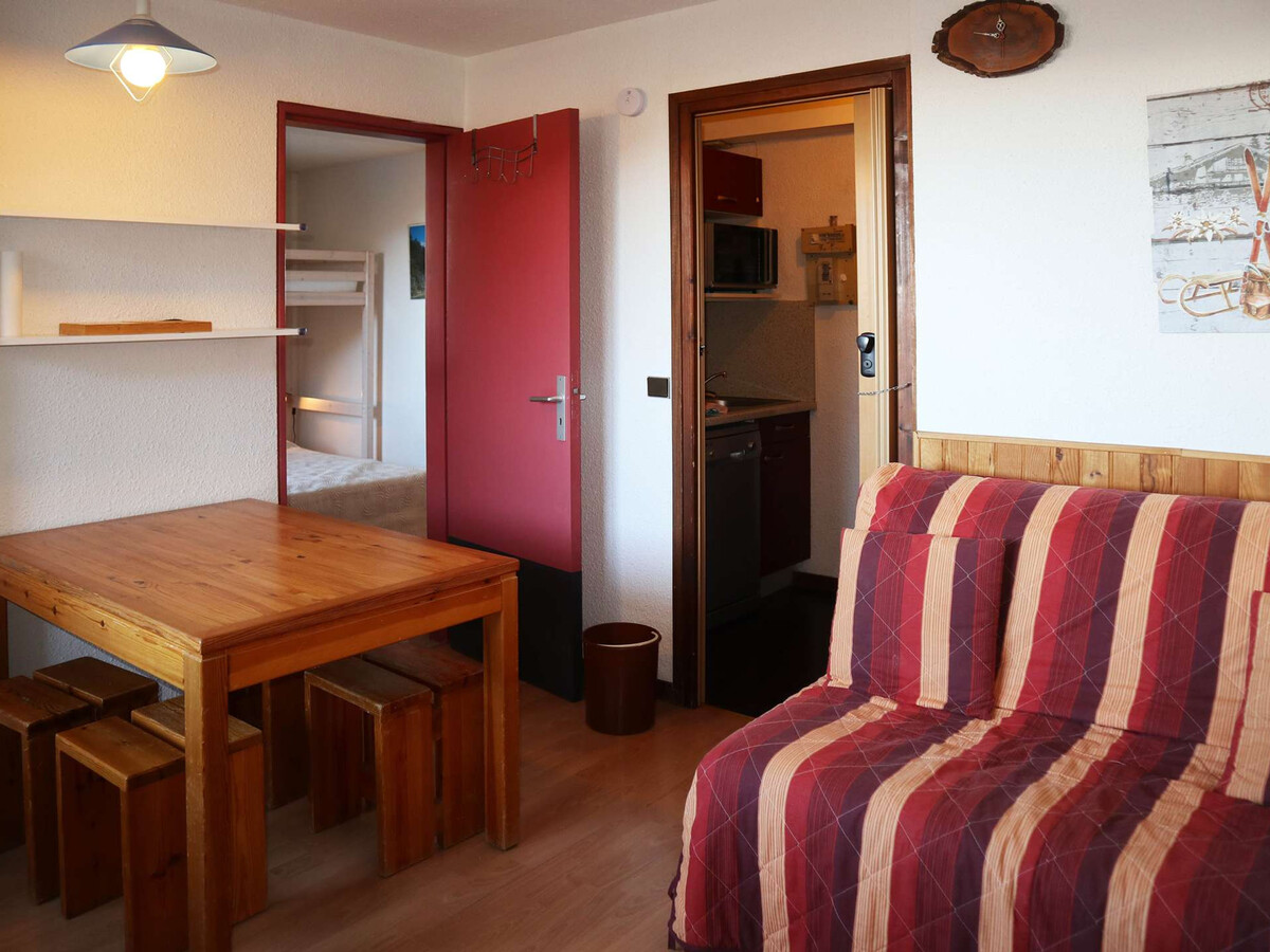 Studio aux Orres, départ skis aux pieds, solarium - Photo 1