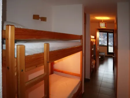 Studio 6 personnes avec balcon sud aux Orres, à 100 m des pistes : photo 5