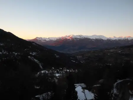 Studio 6 personnes avec balcon sud aux Orres, à 100 m des pistes : photo 7