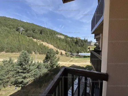 F2 cabine pieds des pistes aux Angles avec balcon : photo 10