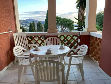 Studio 4 personnes Saint-Raphaël, balcon Estérel : photo 8