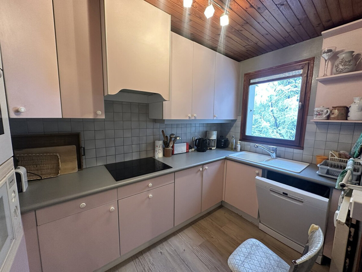 Duplex 100m² 9 personnes, centre Les Carroz, balcon sud - Photo 4