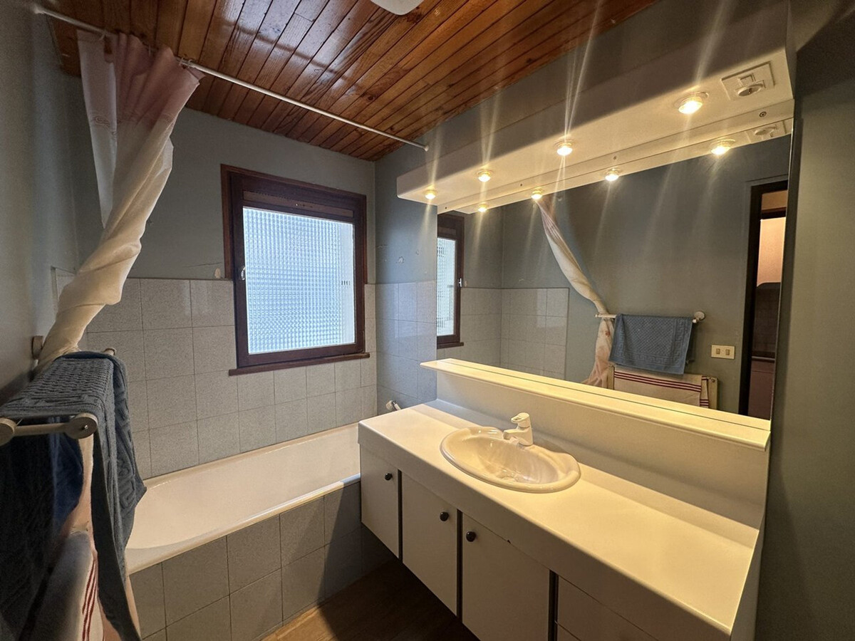 Duplex 100m² 9 personnes, centre Les Carroz, balcon sud - Photo 8