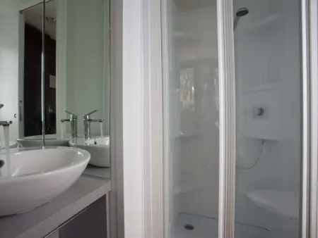 Camping Village Baia Blu La Tortuga, Location Maison 6 personnes à Vignola Mare - Photo 8