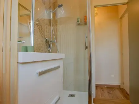 Appartement rénové 2 pers. à Sainte-Savine, parking inclus : photo 11
