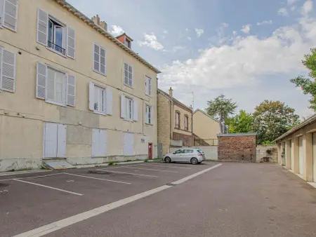 Appartement rénové 2 pers. à Sainte-Savine, parking inclus : photo 14