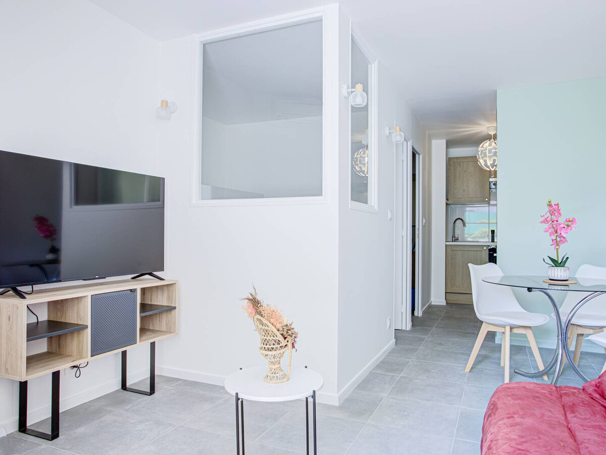 Appartement 1 chambre à 50 m de la plage, terrasse - Photo 2