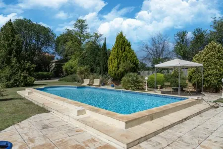 Location maison à Puisserguier, Maison de vacances avec piscine privée et parc