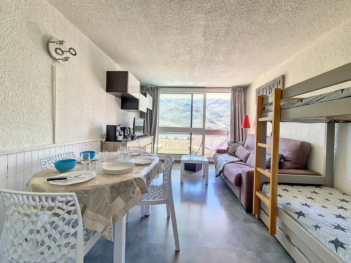 Studio 24m² aux Menuires, balcon sud, pied des pistes - Photo 2