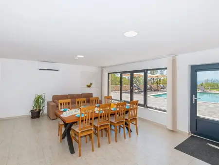 Secret Gem : maison avec piscine privée chauffée à Imotski : photo 14