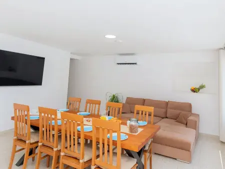 Secret Gem : maison avec piscine privée chauffée à Imotski : photo 16