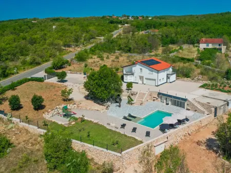 Secret Gem : maison avec piscine privée chauffée à Imotski : photo 42