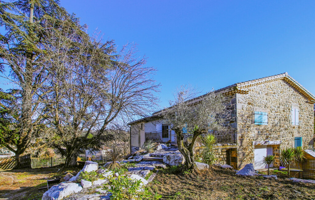 Maison pierre avec piscine biologique à Aubenas - Photo 1