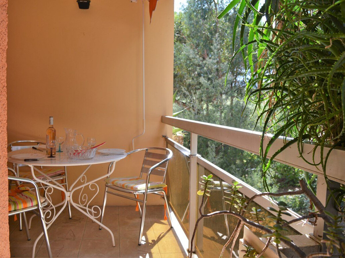 Appartement 2p Bormes-les-Mimosas, balcon ouest et garage - Photo 1