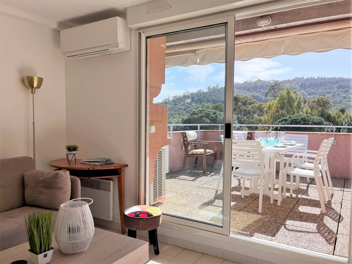 Appart 2 chambres terrasse Sud-Est au Lavandou - Photo 3